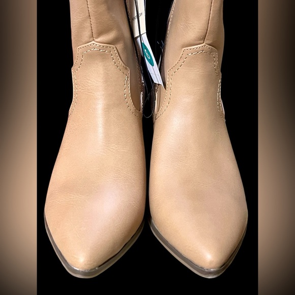 New women’s memory foam camel color knee high boots - Picture 4 of 9